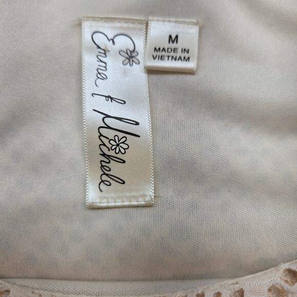 Emma & Michele Women's Dress Medium M Cream Bell Sleeves Misses Size 8 10 - Picture 4 of 6